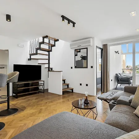 Sanja - Exklusiv * Makarska